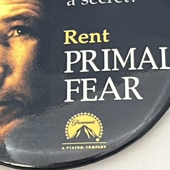 Vintage 1996 Priam Fear Movie Promotional Button Richard Gere - Picture 2 of 16